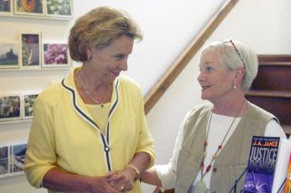 Gov. Christine Gregoire chats with Josh Hauser
