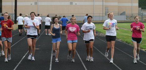 Cross country runners Marina Kovic
