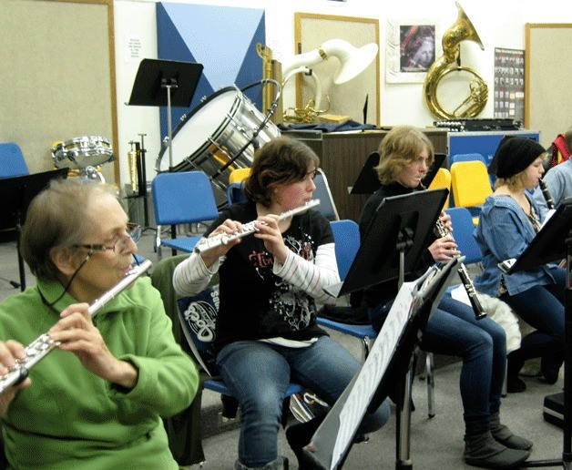 Anne Hartley (flute)