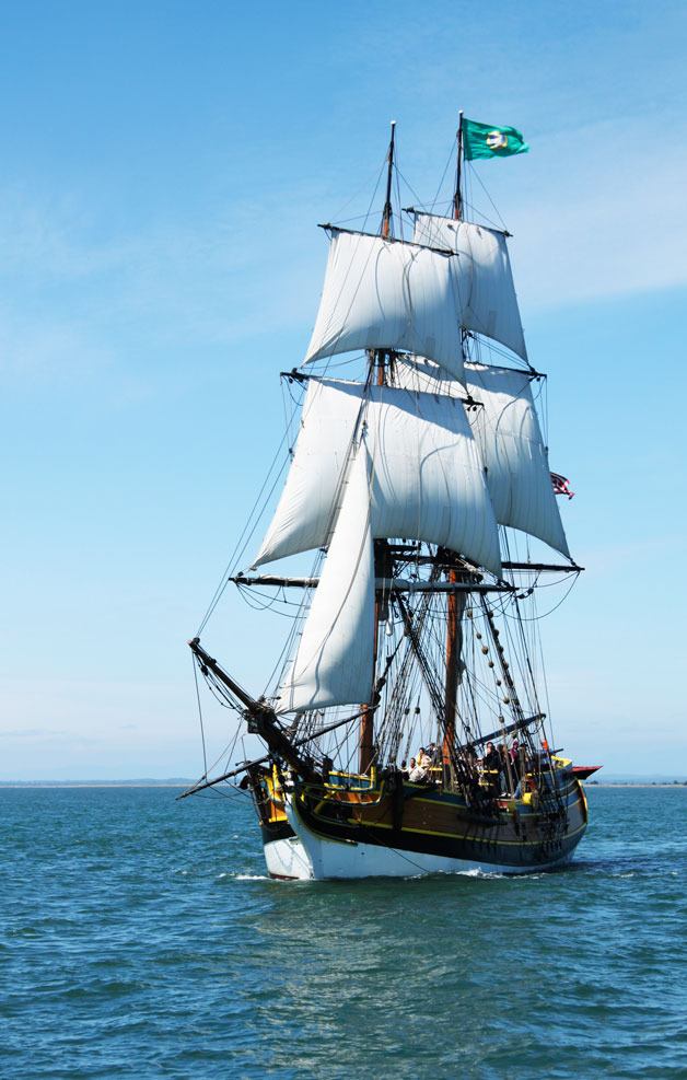 The brig Lady Washington under sail.