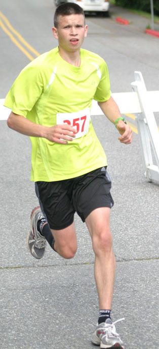 Scott Warwick of Clinton runs the 10K race at the 2011 Langley Half Marathon.