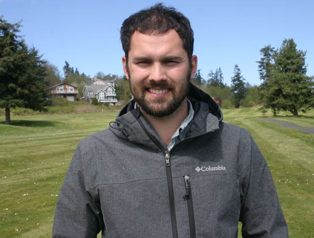 Patrick Kent of Tukwila dropped his pursuit of running the Holmes Harbor Golf Course.
