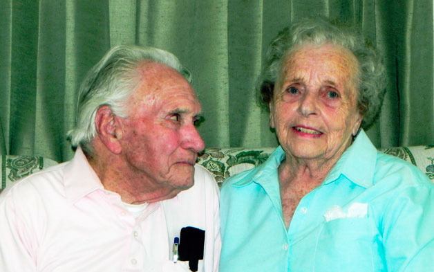 Hank and Dottie Houghtaling will celebrate their 70th wedding anniversary on Thursday