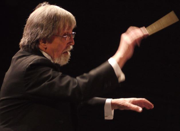 Legh W. Burns will step down after years with the Saratoga Chamber Orchestra.