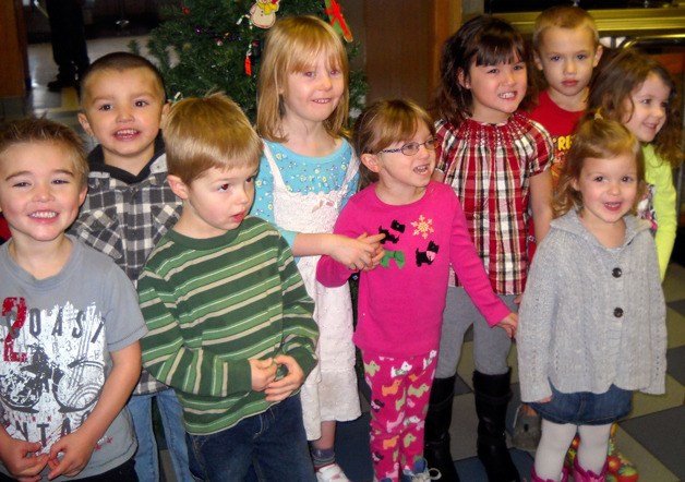 In front from the left are: Kowen White