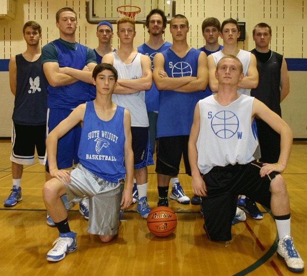 The Falcon varsity team.  Back row: Taylor Simmons