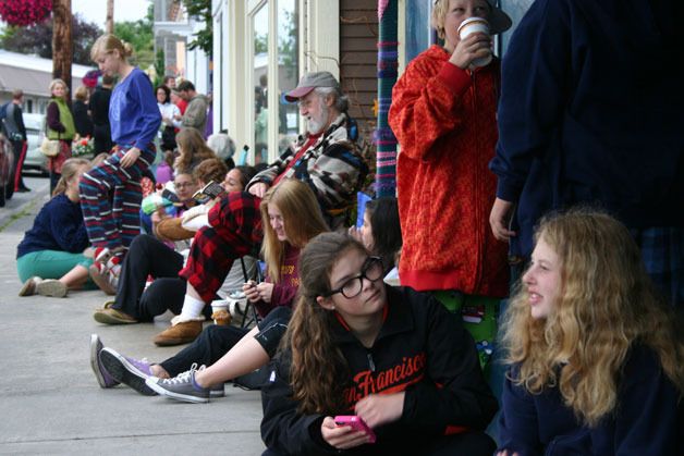 Eager Harry Potter fans wait in line for the Clyde Theatre in Langley to open its doors for the premiere of “Harry Potter and the Deathly Hallows: Part 2.”