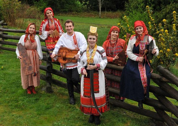 Russian folk group Juliana and PAVA will be performing traditional songs at the Yolka.