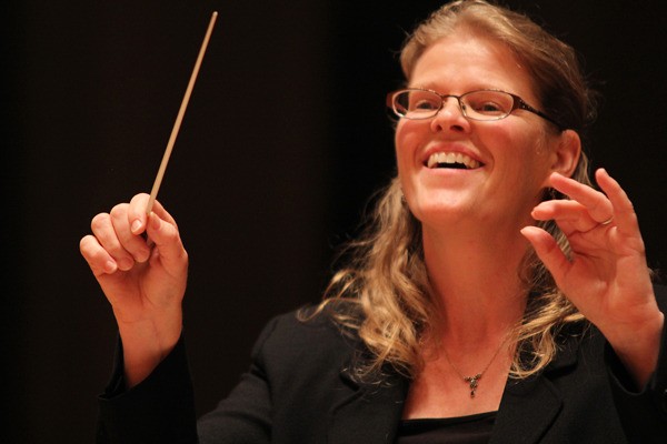 Anna Edwards has been chosen as the new conductor of the Saratoga Orchestra.