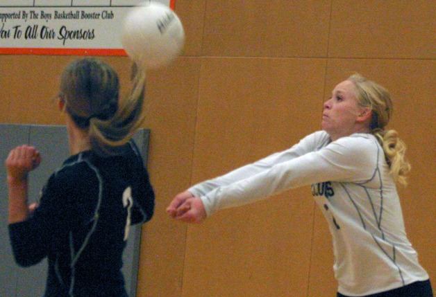 Falcon libero Chantel Brown digs a serve against the Granite Falls Tigers on Tuesday. The junior recorded 22 digs in the three-set sweep. Mackenzie Hezel