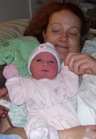 Lily Jean Kleparek and mom Lauren.