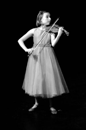 Violinist Gloria Ferry Brennan