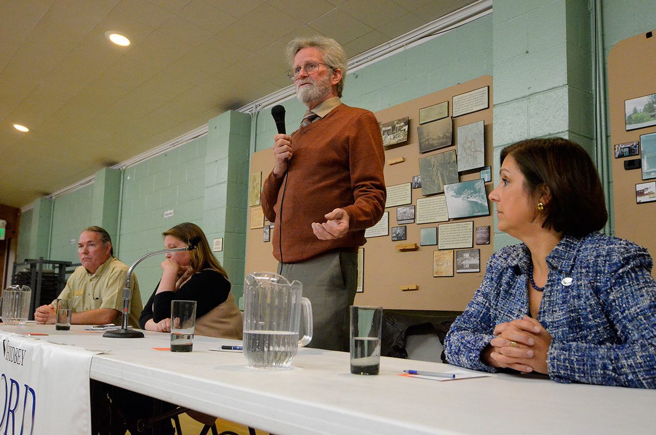 Affordable housing dominates Clinon voter forum, presidential race included