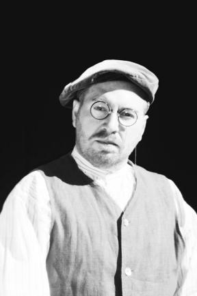 Eric L. Foxman will offer a cure for the midwinter blues with a performance of humor and stories at WICA next Friday.