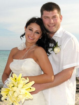 Yana Ayrapetyan and Adam Larson have joined hands in marriage.