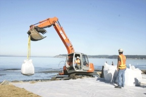 With the help of fellow NRC worker Ron Broadway