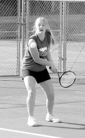 Falcon tennis player Lindsey Newman powered her way to district singles champion Saturday in Bellingham and will represent South Whidbey at the state finals in Yakima on May 26-28.
