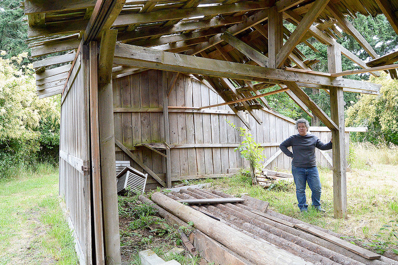 Field School to preserve structure on Ebey’s Reserve