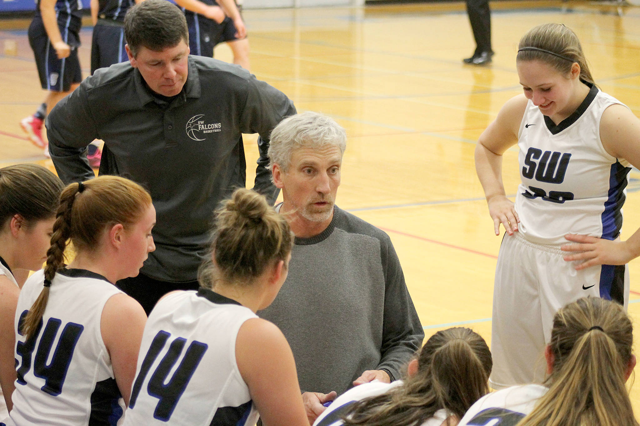 Davis steps down as girls basketball head coach