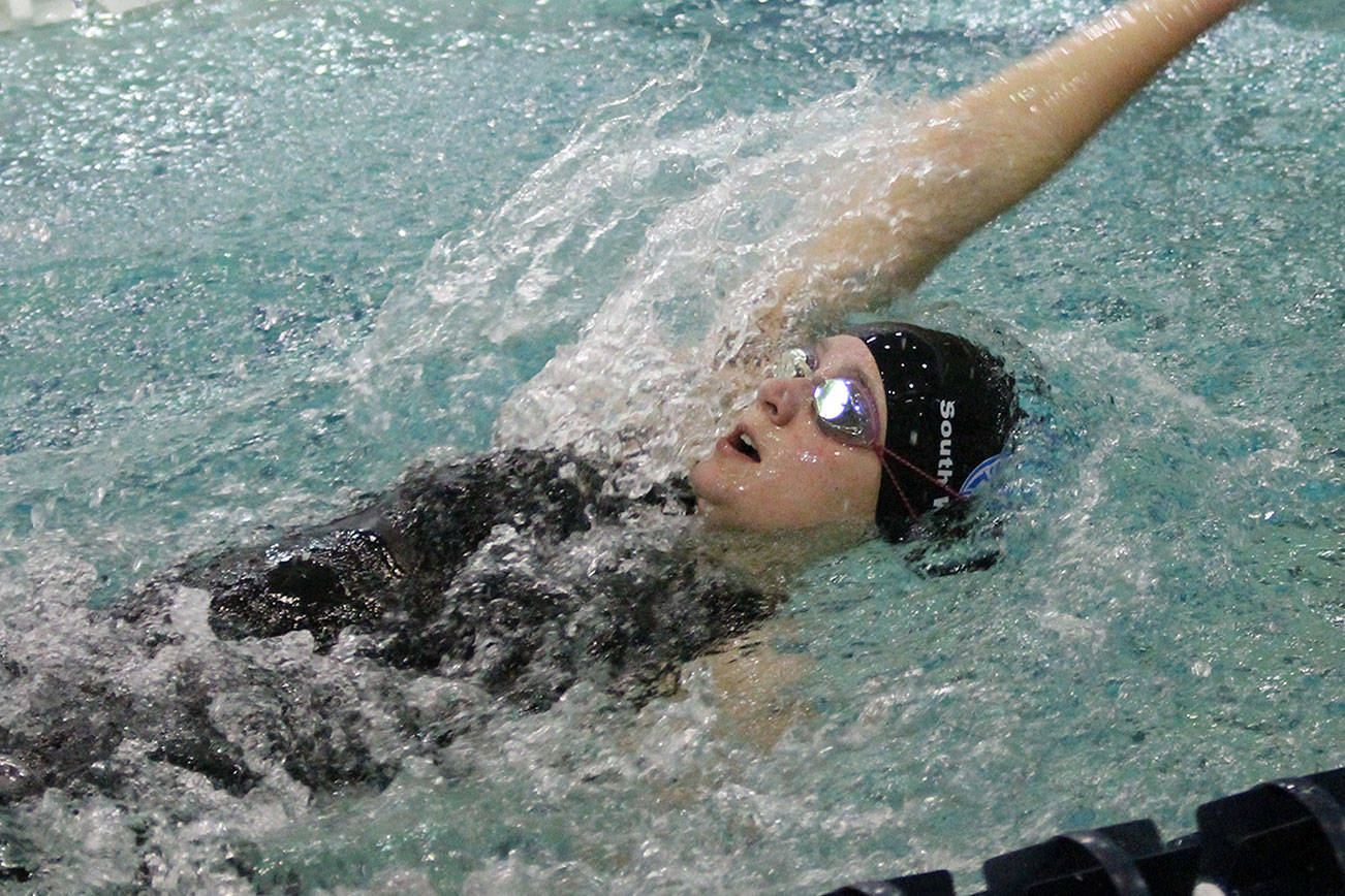 Lynch qualifies for state meet / Swimming