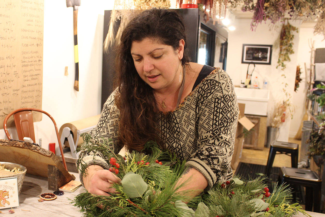 ‘Flying Bear’ offering last-minute wreath-making