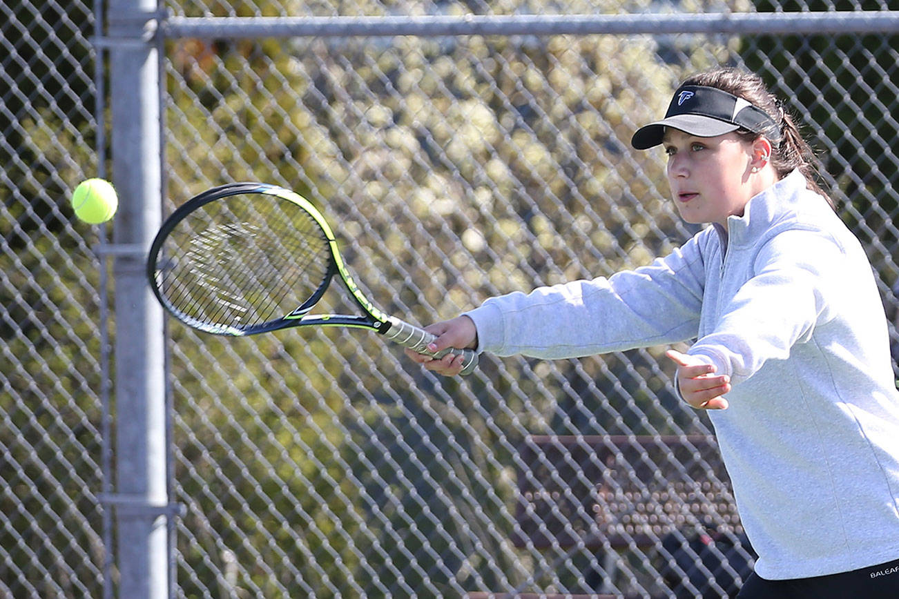Falcons beat Coupeville, go 3-0 in league play / Tennis