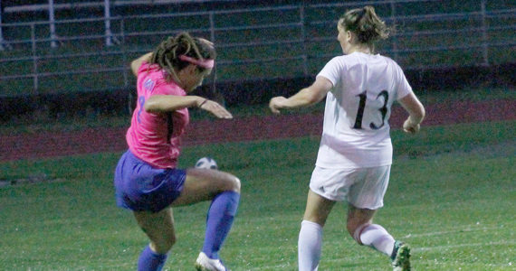 South Whidbey beats Wolves, aims to wrap up title Wednesday / Soccer