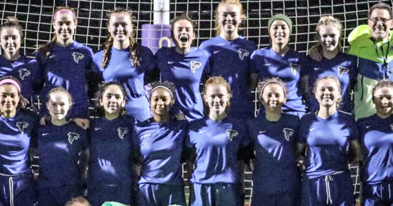 South Whidbey thrashes Overlake, earns state berth / Soccer