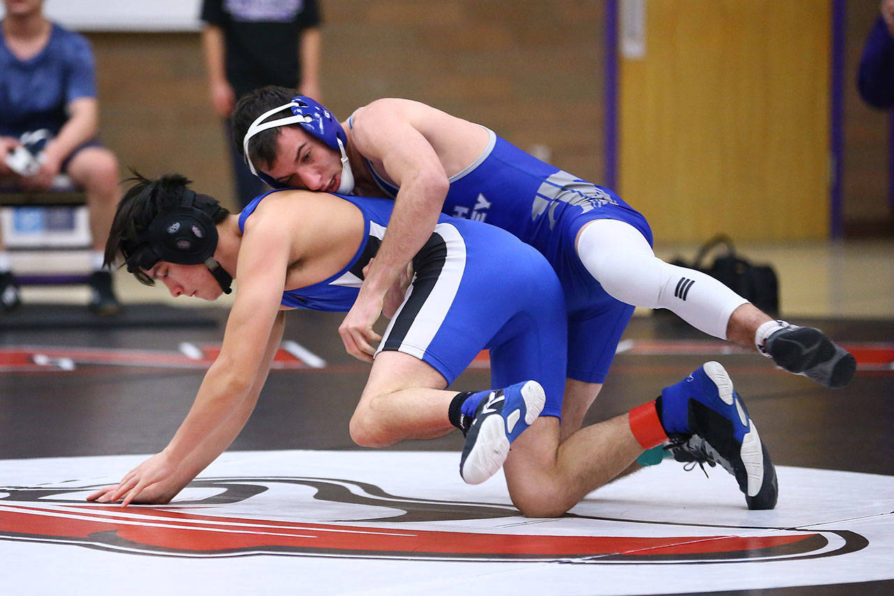 South Whidbey wins Oak Harbor Tournament / Wrestling South Whidbey Record