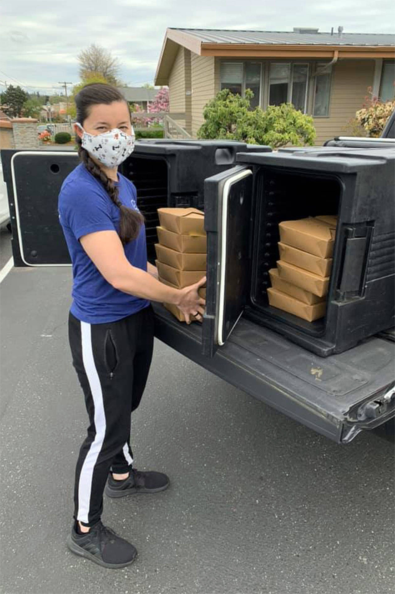 ‘Two-woman show’ finds way to thank health care personnel