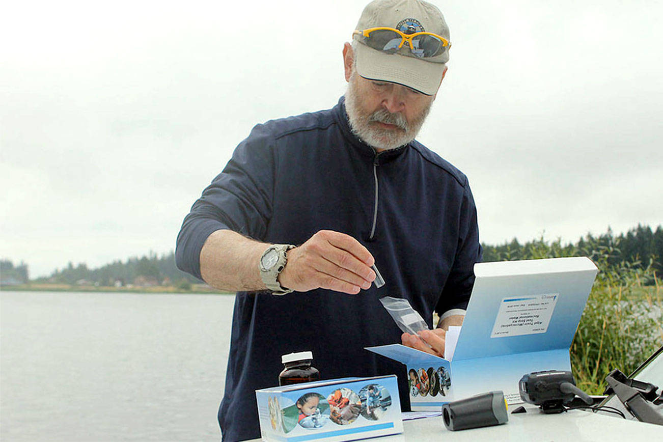 Project aims to ID source of algae bloom catalyst in lake