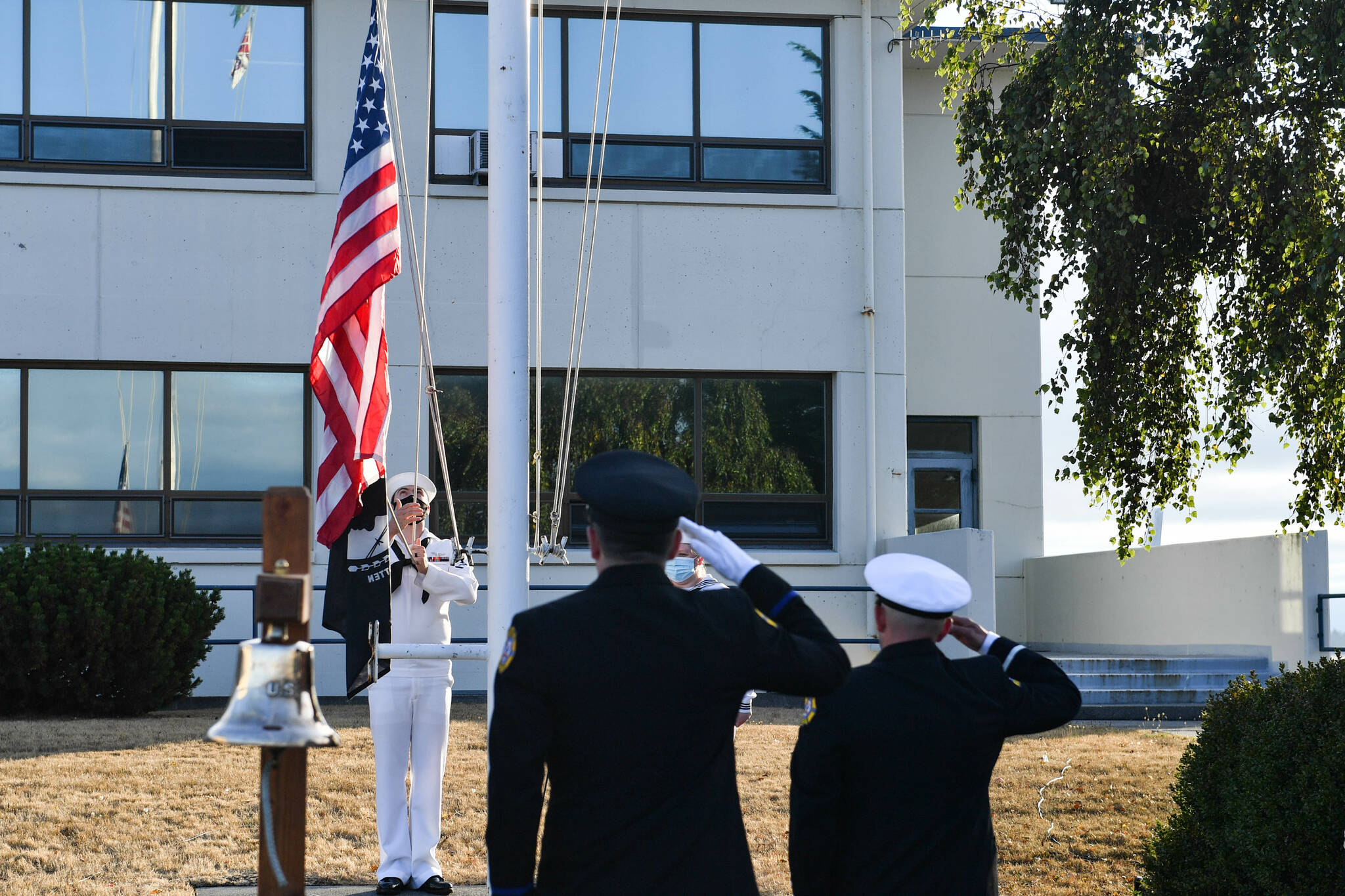 Navy photo by Mass Communications Specialist Second Class (MC2) Aranza Valdez
Almost 200 people attended NAS Whidbey Island’s ceremony Sept. 10 to remember the 9/11 terrorist attacks 20 years ago.