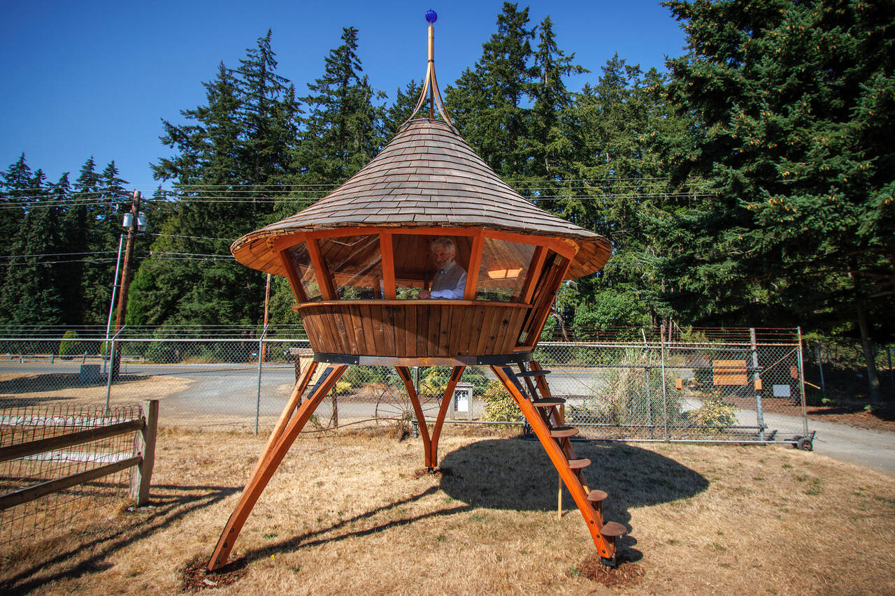 Photo by David Welton
The Hummingbird Yurt, built by Dan Neumeyer.