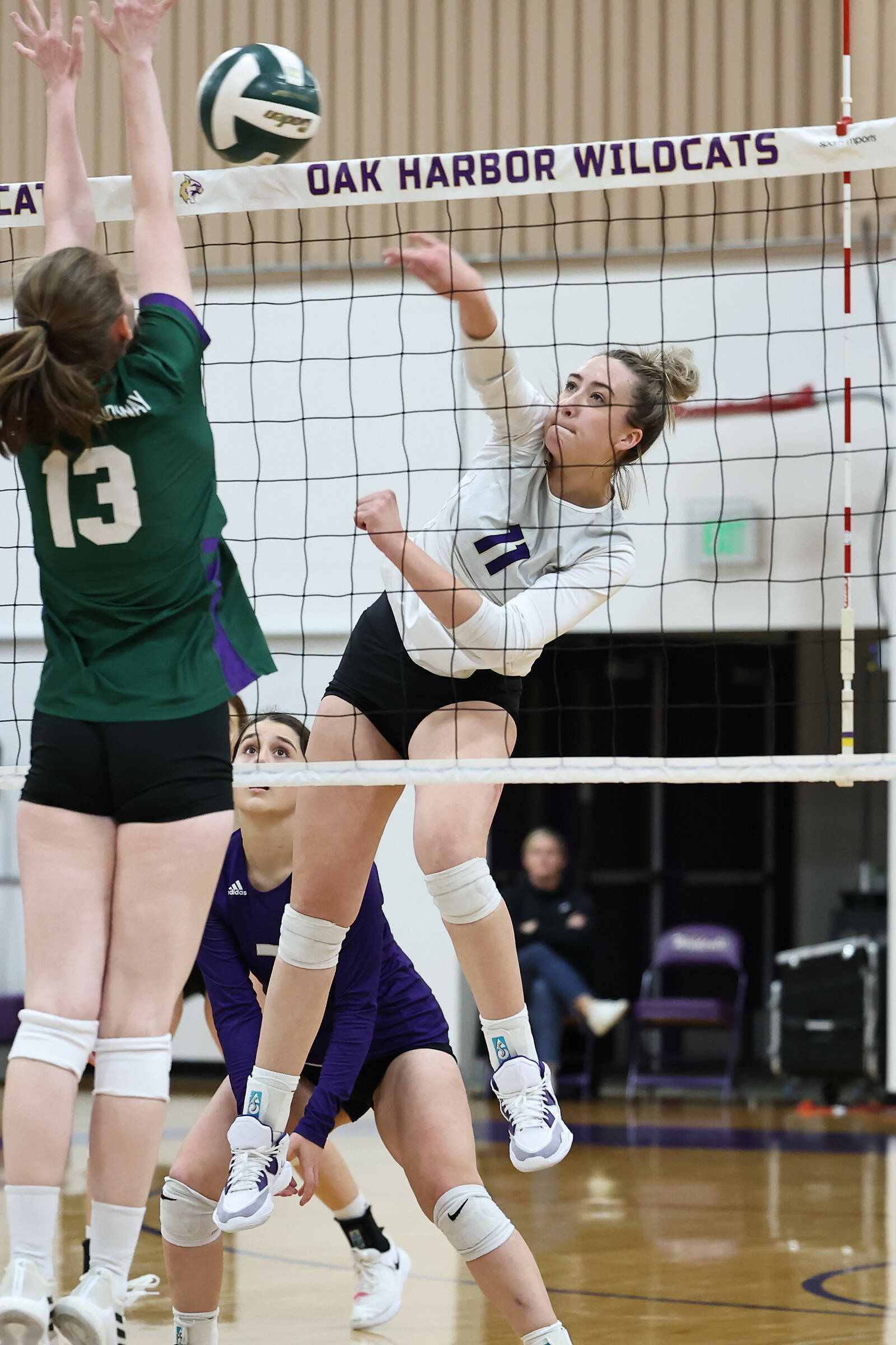Photo by John Fisken
Oak Harbor senior and outside hitter Sydney Walker hits the ball during the Nov. 3 game against Edmonds. Walker had eight kills and seven digs for the night. The Oak Harbor varsity girls volleyball team defeated Edmonds 25-23, 25-22, 26-24 and is 6-4-1 overall this season.