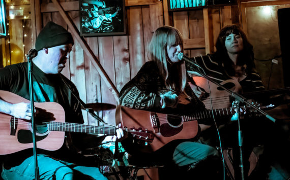 Photo by Dennis Browne
Buried Blonde performing an acoustic set at Bailey’s Nov. 12