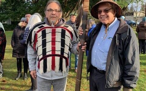 Photo by Rhonda Salerno
Sul ka dub (Freddie Lane) and Waq’usqideb (Mike Evans), Chair of the Sduhubs (Snohomish) Tribe of Indians.