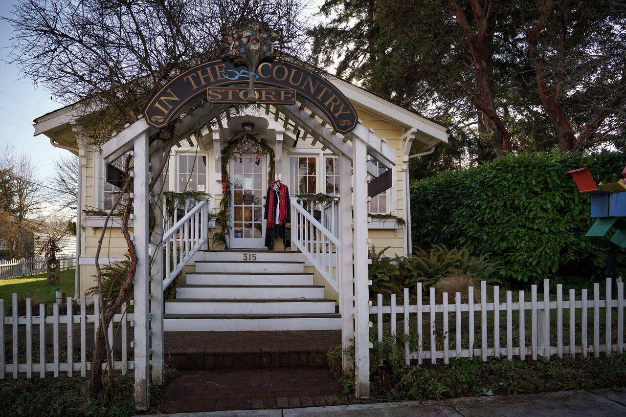 In the Country occupies a unique location in a charming little house that was built in 1929 and 1930 for the founders of the South Whidbey Record, then known as the Whidbey Record. (Photo by David Welton)