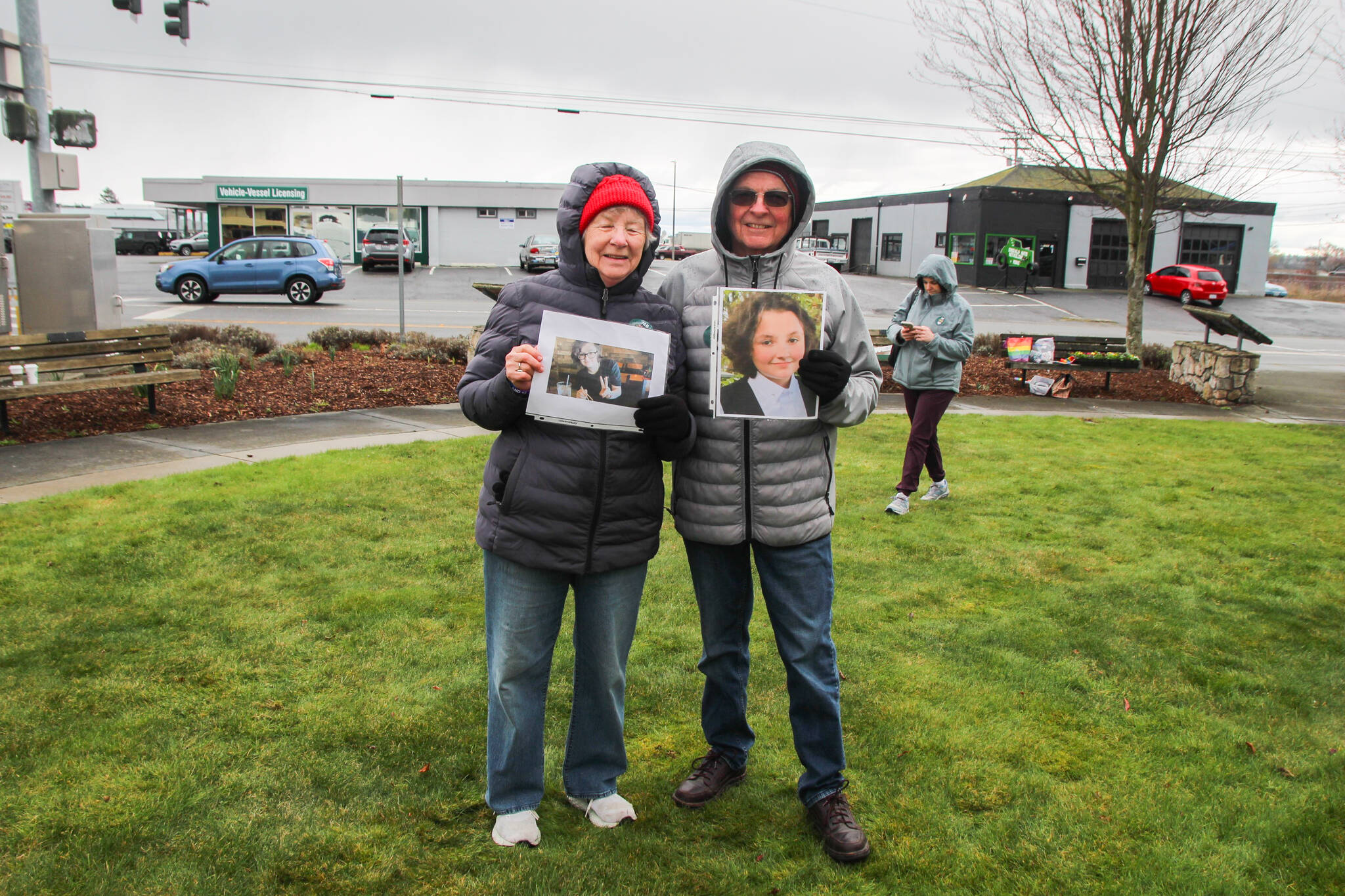 Tom and Michelle Johnson, members of the St. Stephen’s Episcopal Church, joined the rally to show support for trans people in Oak Harbor. (Photo by Luisa Loi)