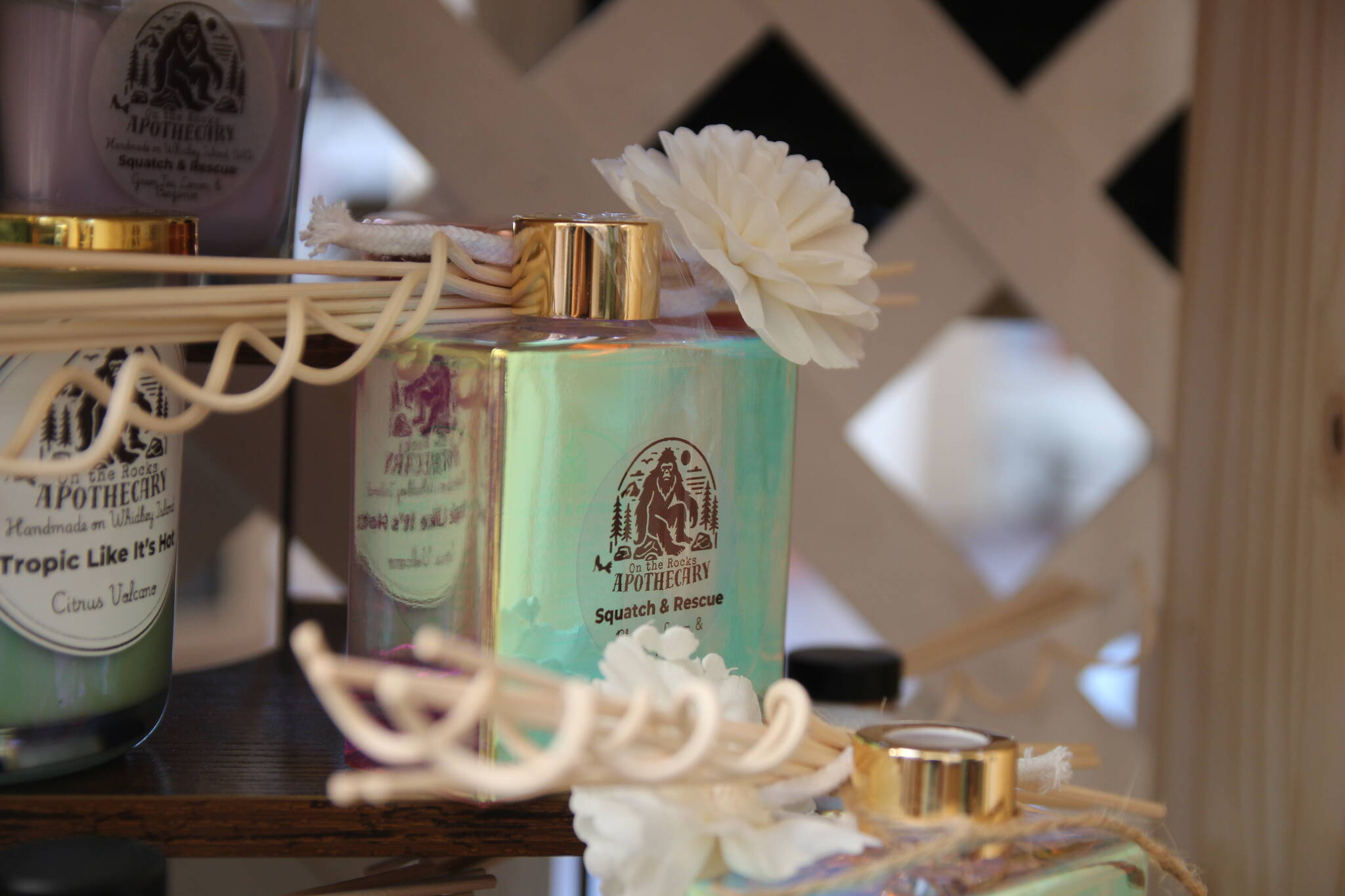 (Photo by Marina Blatt) Products are artistically displayed on shelves or tables.