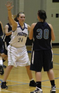 Ellie Greene defends Sultan junior Dani Markwood on the perimeter on Tuesday