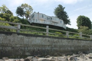 This unmanaged bluff in Langley