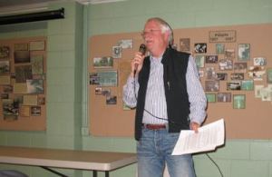 Attorney Doug Kelly discusses legal concerns around forming a Clinton Community Council at an open community meeting Sept. 27.