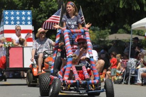 Maxwelton resident Benjamin Scott and his children