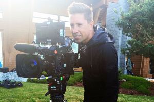 Realtor shows national TV audience slices of island life