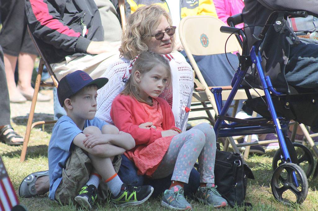 Memorial Day service pays tribute to local heroes