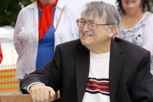 Newspaperman Wallie Funk dies at age 95