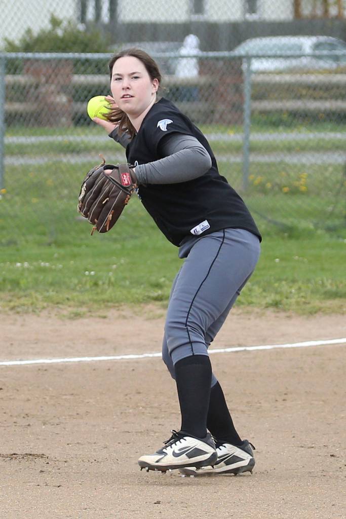 Third baseman Natalie Wilmoth throws to first base for an out.(Photo by John Fisken)