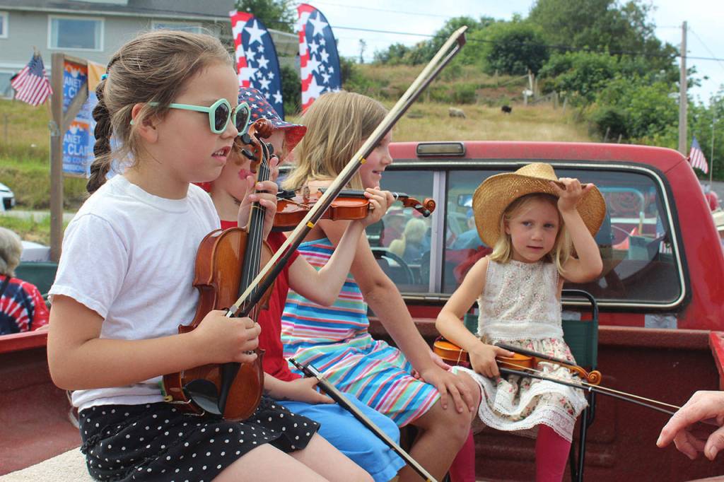 Scenes from Maxwelton Community Parade, July 4, 2018.