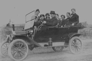 Museum debuts history tour