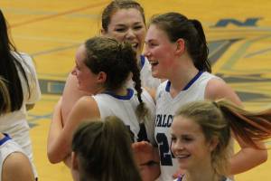 Falcons beat PT in OT for 1st win / Girls basketball